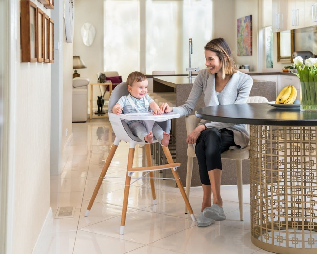 chaise haute bébé évolutive 2 hauteurs avec plateau amovible réglable et harnais 5 Points